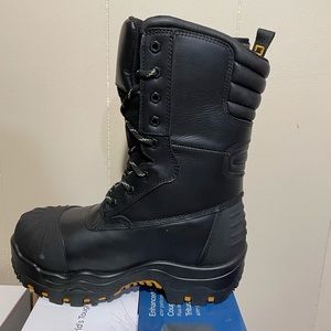 Dakota Men’s winter safety boots size 7